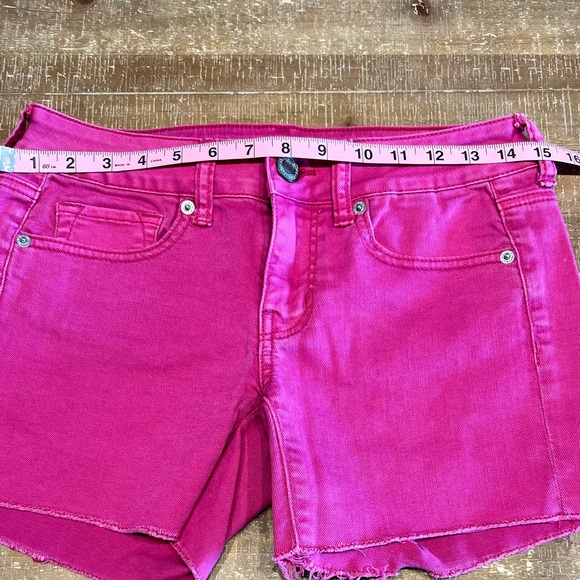 American Eagle Hot Pink Demin Shorts - Picture 7 of 8